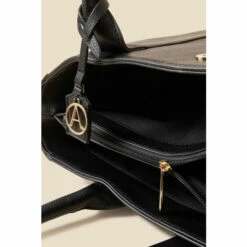 Accessorize Shop -Accessorize Shop unnamed file 1