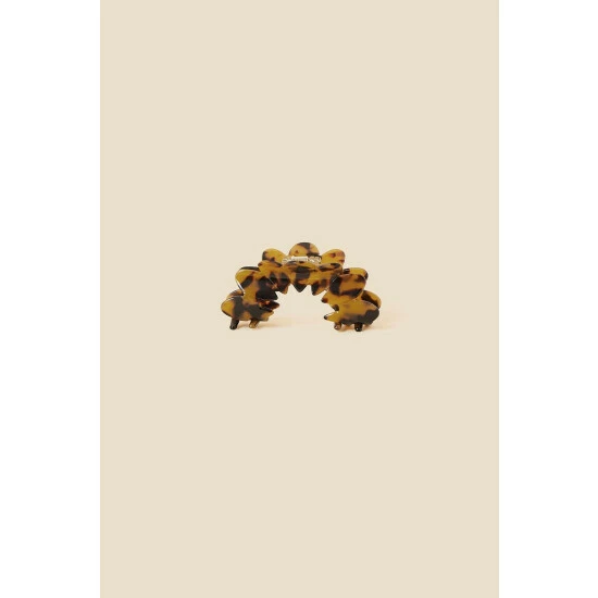 Accessorize Tortoiseshell Petal Claw Clip For Female 5 Accessorize Tortoiseshell Petal Claw Clip For Female - Image 3