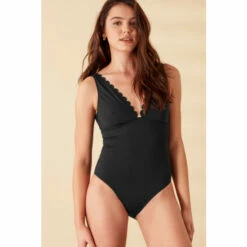 Accessorize Scallop Shaping Swimsuit For Female -Accessorize Shop unnamed file 2582